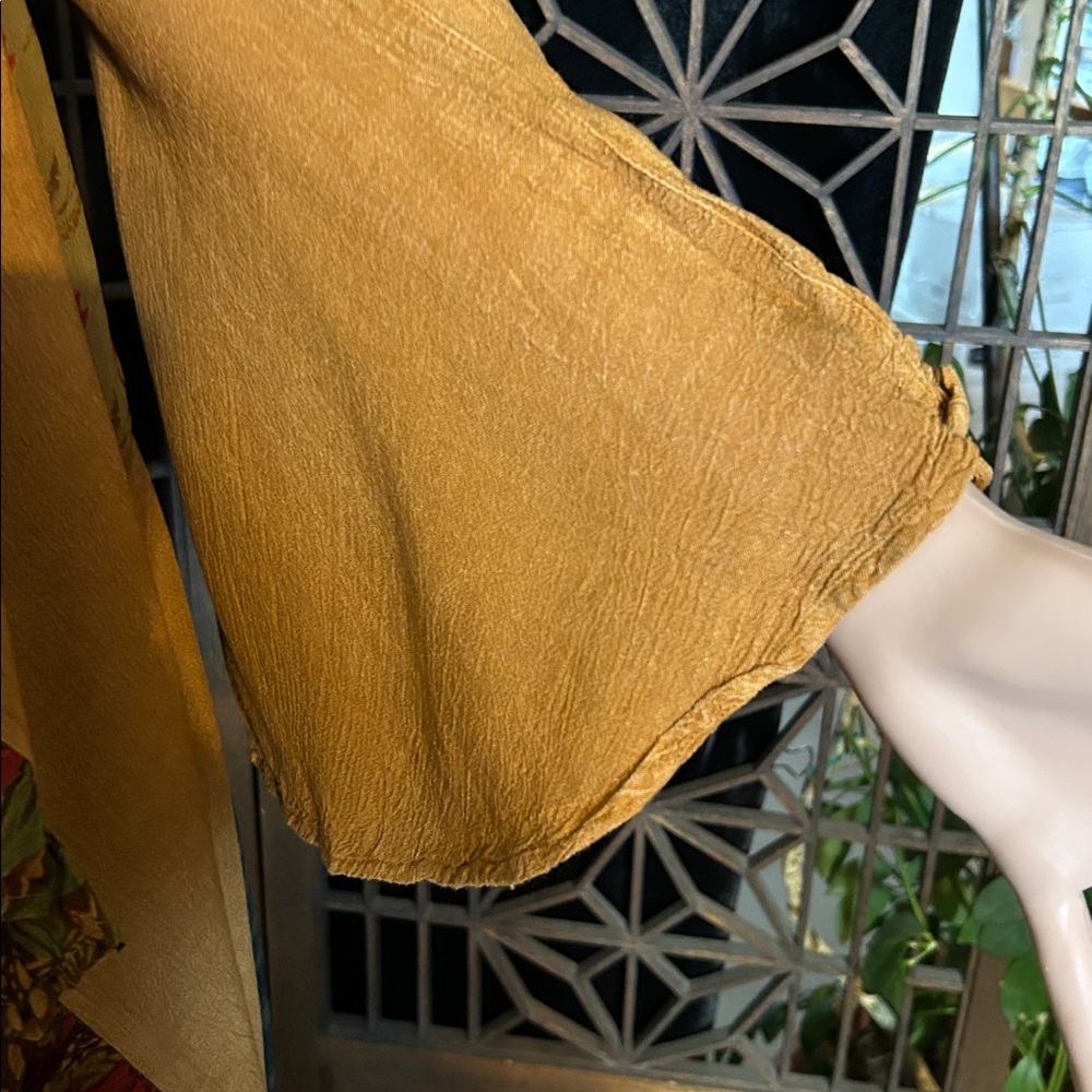 NWT YOUNG THREADS LAYER WRAP S NWT - image 3